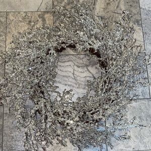 Crystal wreath - hanging door